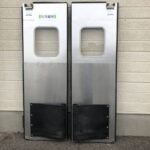 UNIFLOWの両開きスイングドアSCG-1