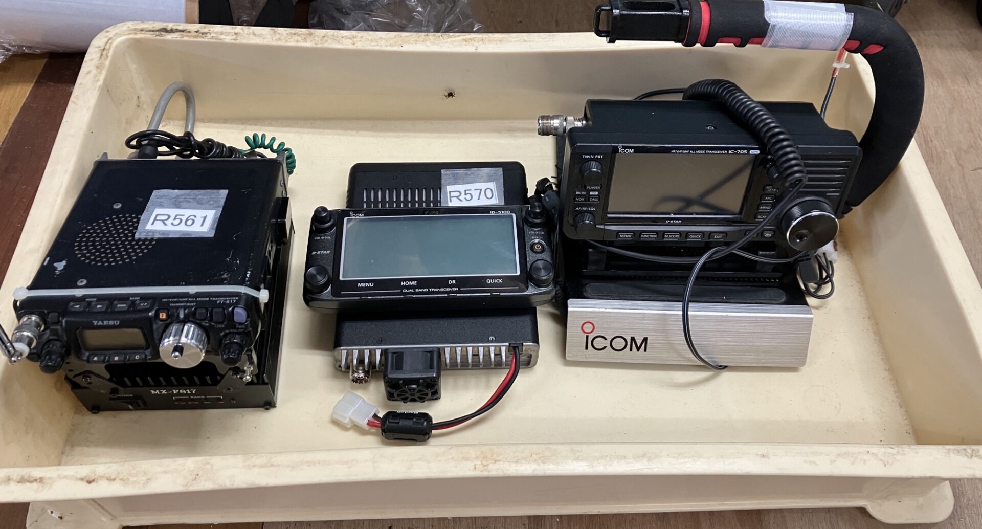 ICOM製のIC-705、IC-7100やKENWOODのTH-D74、COMETのCAA-500Mrk2